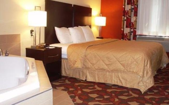 La Quinta Inn & Suites by Wyndham New Cumberland-Harrisburg