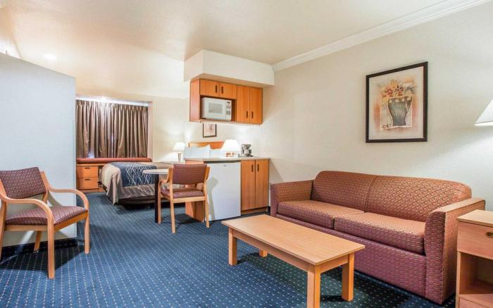 Comfort Inn & Suites