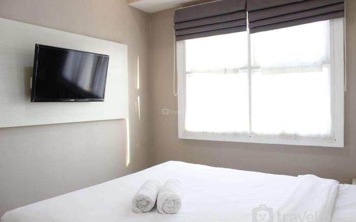 Luxurious 1BR @ Parahyangan Residence By Travelio