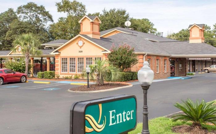 Quality Inn & Suites