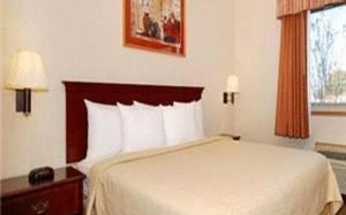 Holiday Inn Express & Suites Mountain View Silicon Valley By IHG