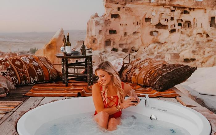 Seki Cave Suites