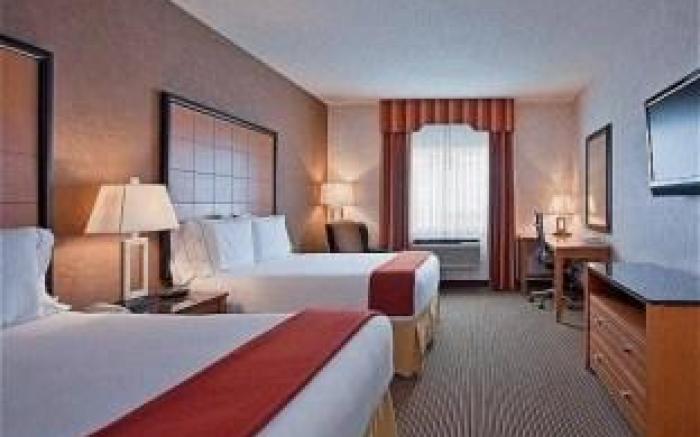 Holiday Inn Express Calgary South By IHG