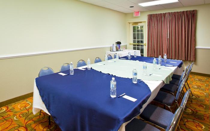 Holiday Inn Express Hotel & Suites Live Oak By IHG