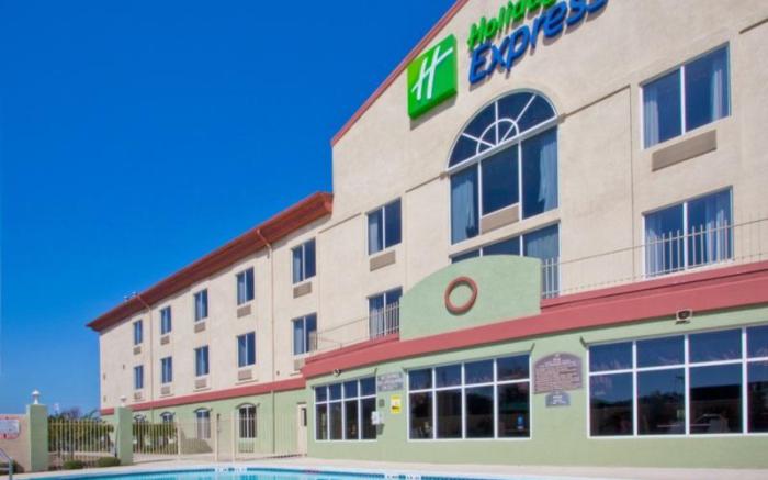 Holiday Inn Express Hotel & Suites Live Oak By IHG
