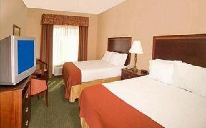 Holiday Inn Express & Suites San Antonio South By IHG