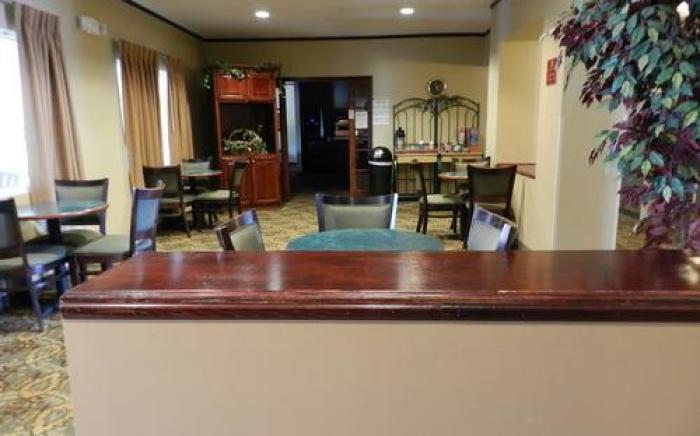 Luxury Inn & Suites Hotel