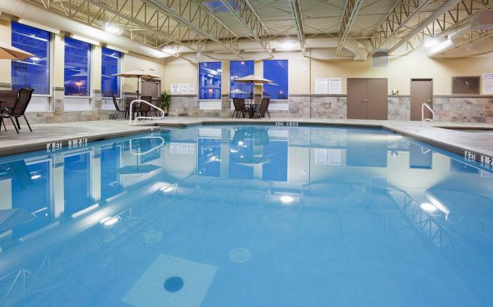 DoubleTree by Hilton Pointe Claire Montreal Airport West
