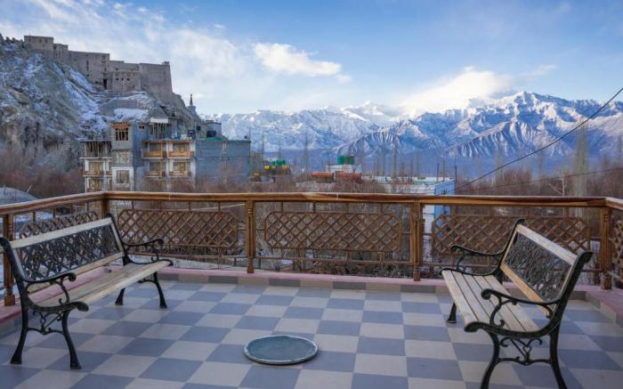 New Royal Guest House