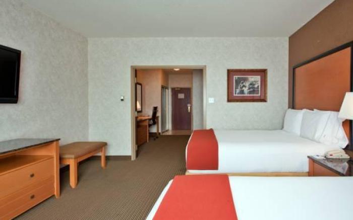 Holiday Inn Express Calgary South By IHG