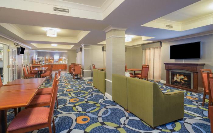 Holiday Inn Express Hotel & Suites Easton By IHG