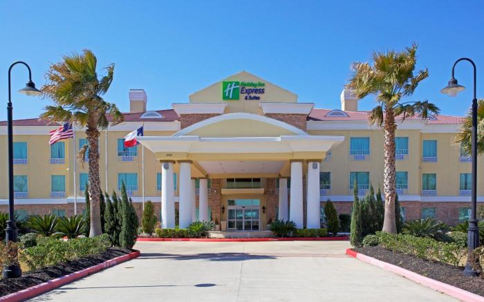 Holiday Inn Express Pearland By IHG