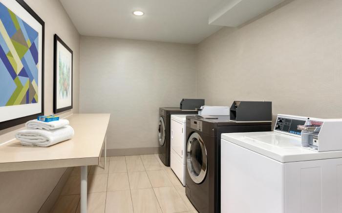 Holiday Inn Express Hotel & Suites Lawton-Fort Sill By IHG