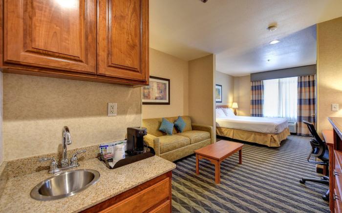 Holiday Inn Express Hotel & Suites Manteca By IHG