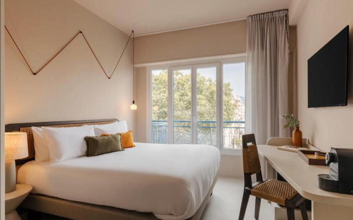 Yelo Promenade Hotel Magnan, Sonder