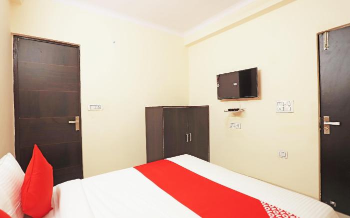 Hotel O Lal Residency