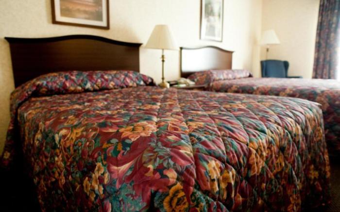 East Norwich Inn