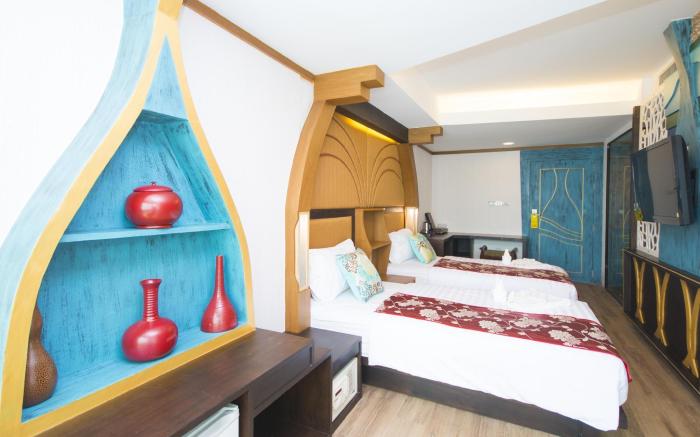 Phi Phi Nice Beach Hotel Hip