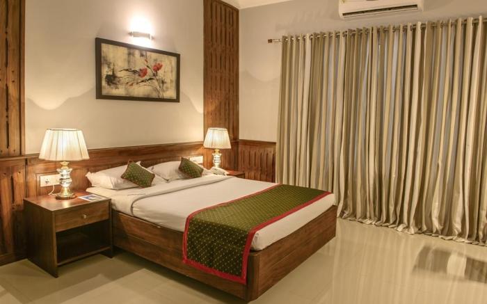 Hotel Bhasuri Inn near Sacred Guruvayur Sri Krishna Temple