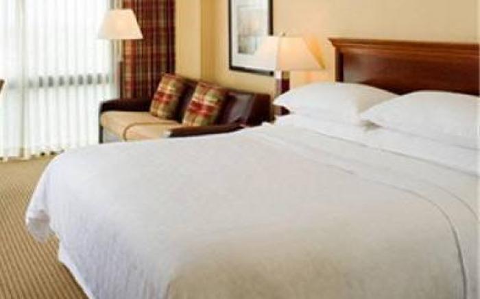 Sheraton West Des Moines Hotel