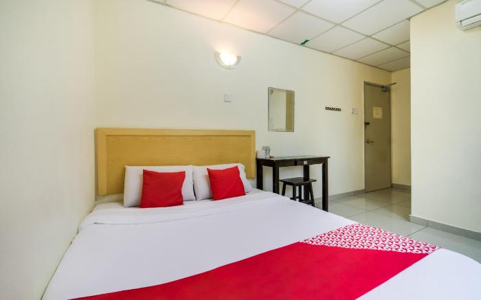 OYO 301 River Inn Hotel