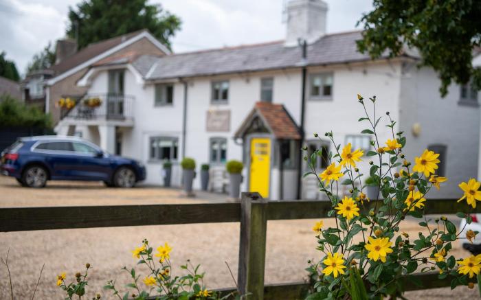 Cottage Lodge Hotel  