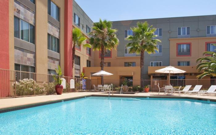 Holiday Inn Express Fremont - Milpitas Central By IHG