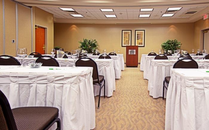 Holiday Inn & Suites Goodyear - West Phoenix Area By IHG