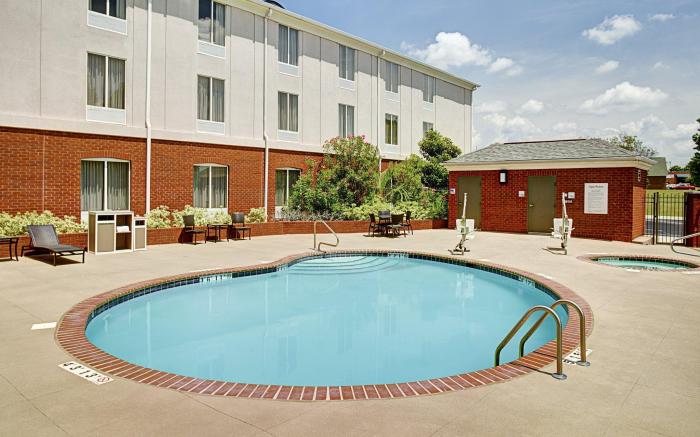 Holiday Inn Express Hotel & Suites Auburn - University Area By IHG