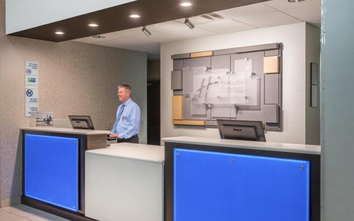 Holiday Inn Express Hotel & Suites- Gadsden By IHG