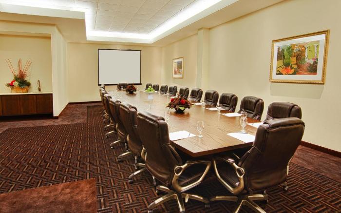 Four Points by Sheraton Hotel & Suites London