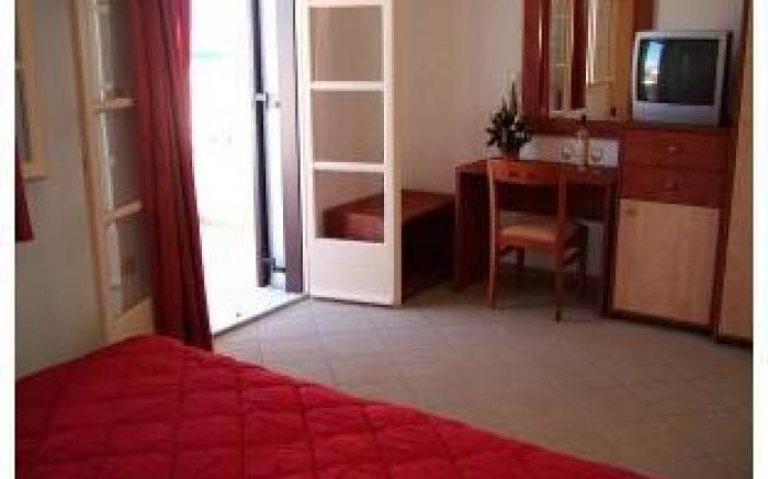 Orkos Beach Hotel