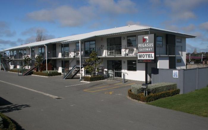 Pegasus Gateway Motels and Apartments