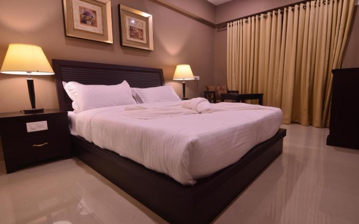 Seasons Hotel & Spa