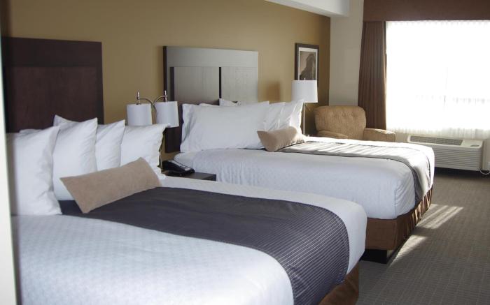 Best Western Plus Lacombe Inn Suites