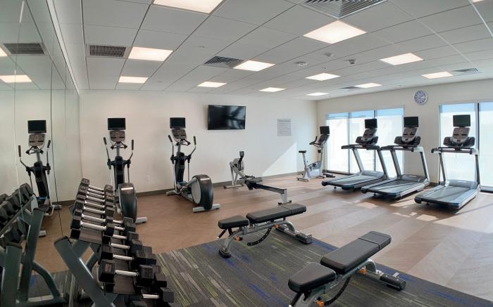 Holiday Inn Express And Suites Phoenix North - Happy Valley By IHG
