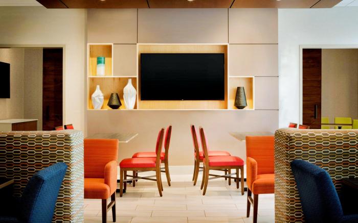 Holiday Inn Express And Suites Savannah W - Chatham Parkway By IHG