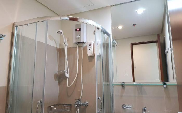 Studio unit at The Beacon Makati near Greenbelt