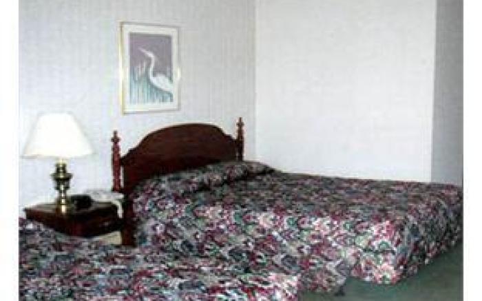 Deerfield Inn and Suites - Fairview