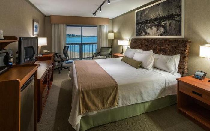 Best Western Plus Silverdale Beach Hotel