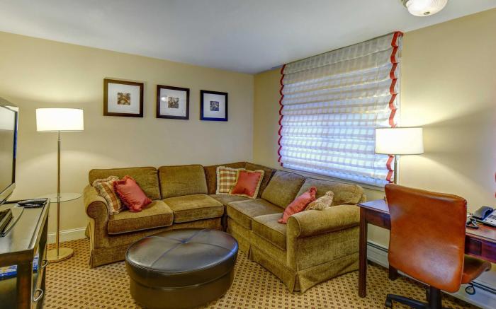 Port Inn and Suites Portsmouth, Ascend Hotel Collection