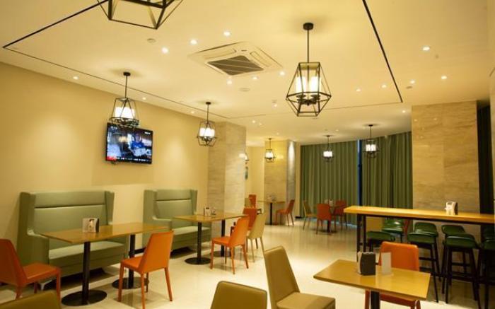 City Comfort Inn Huanggang Wuxue Bus Center