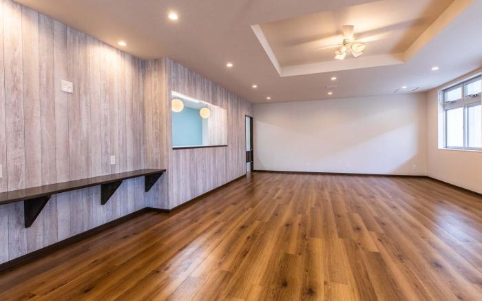 Mr.KINJO in front of Manza Beach