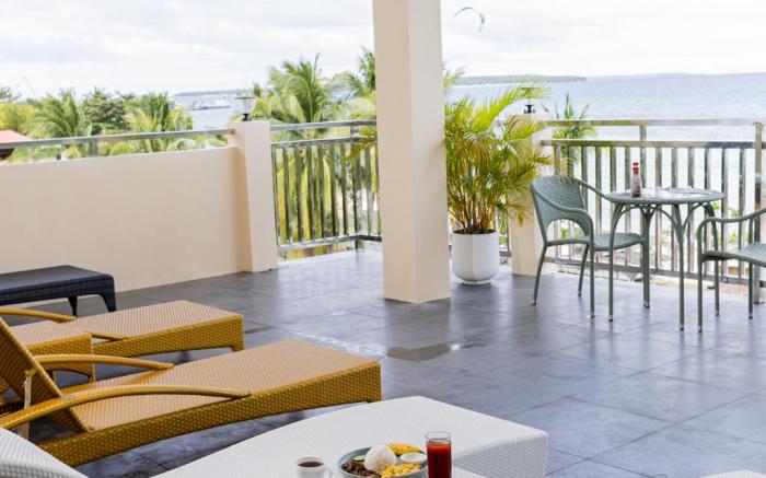 Anahaw Seaside Inn