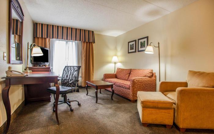 Comfort Inn & Suites Somerset - New Brunswick