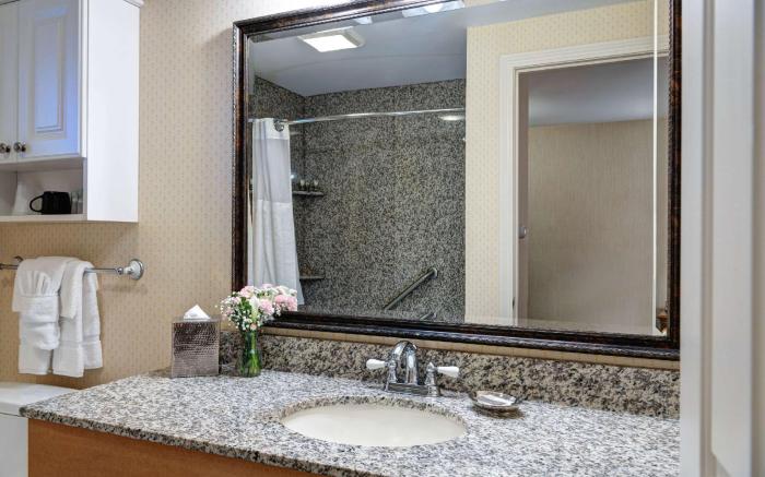 Port Inn and Suites Portsmouth, an Ascend Collection Hotel