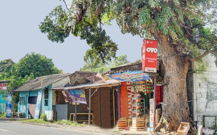OYO 1187 Penginapan Bunda