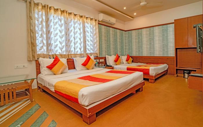 Uddhav Vilas Hotel