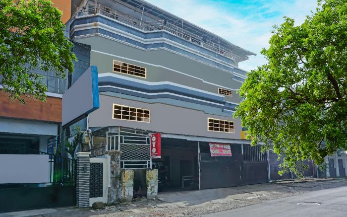 OYO 1935 Hotel Diamond Inn Makassar