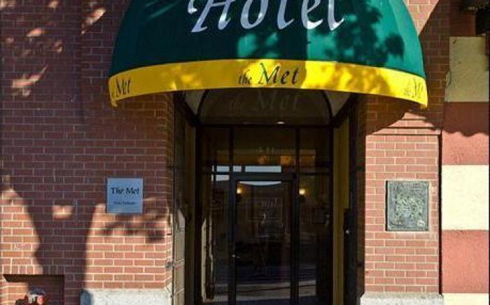 The Met Hotel